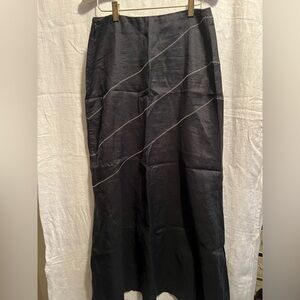 Koan linen shirt in black with 3 white zigzag stripes. Flair bottom. Size 6.